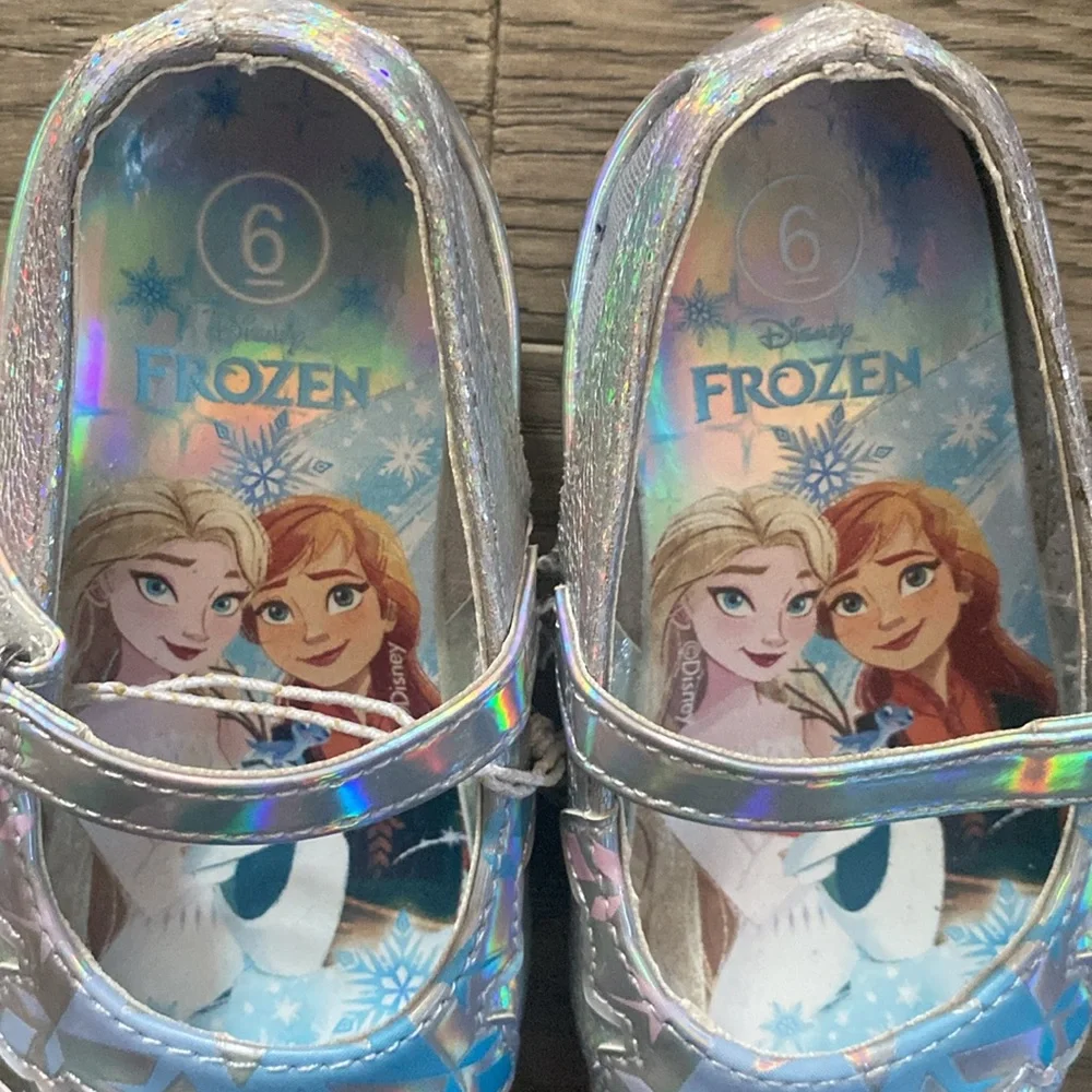 ADORABLE DISNEY FROZEN LITTLE GIRLS DRESS SHOES